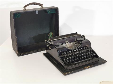 Alte (Reise-) Schreibmaschine Diplomat 4