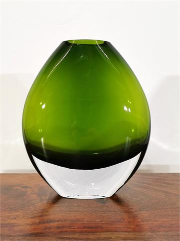 Elegante grüne Glasvase