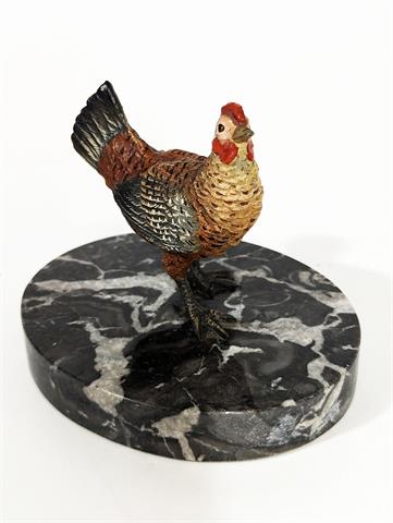 Wiener Bronze "Henne" auf Marmorsockel