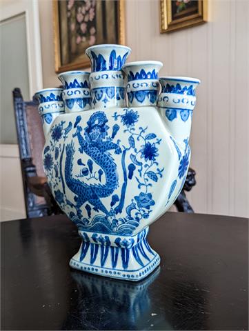 Alte chinesische Tulpenvase aus Porzellan