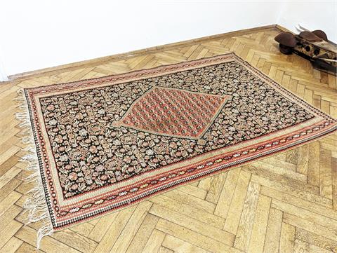 Alter handgeknüpfter orientalischer "Kelim" Wandteppich (Adil Besim)