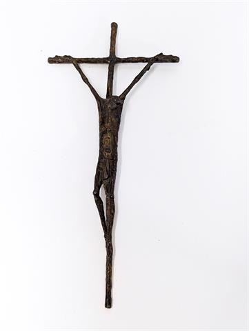 Kruzifix aus Bronze signiert E. Huber