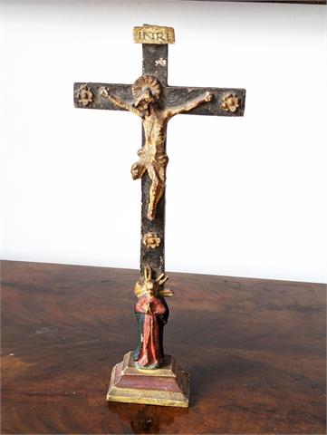 Antikes geschnitztes Kruzifix / Jesus am Kreuz
