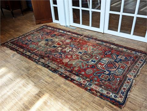 Antiker handgeknüpfter orientalischer (Kazak) Teppich