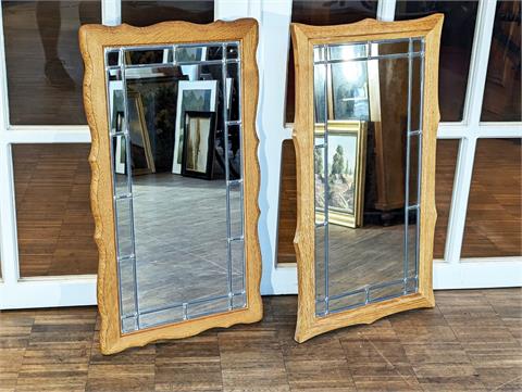 Zwei Spiegel mit Bleiverglasung