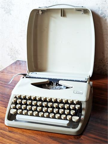 Vintage Schreibmaschine "Tippa" von Triumph