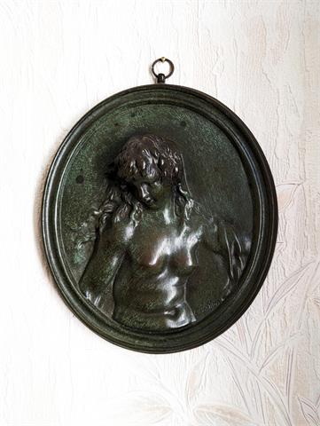 Bronze Relief "Mädchenbüste" signiert Clodion
