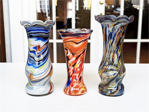 Drei mundgeblasene Vintage Glas- Vasen