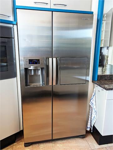 Samsung Side-by-Side Kühlschrank mit Eiswürfelspender