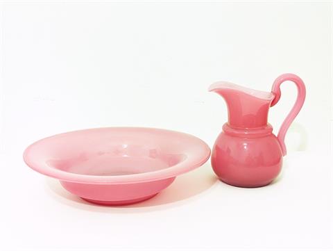 Vintage Waschgarnitur aus rosa überfangenem Milchglas