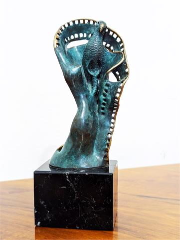 Bronze Skulptur "Damenakt mit Papagei" signiert Woytek