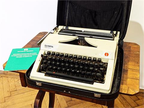 Vintage Schreibmaschine von Olympia in Tragekoffer