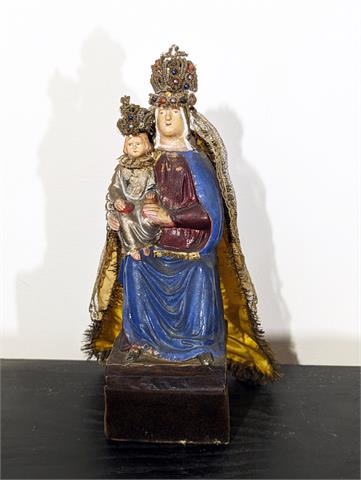 Antike geschnitzte Madonna Skulptur monogrammiert P.W.