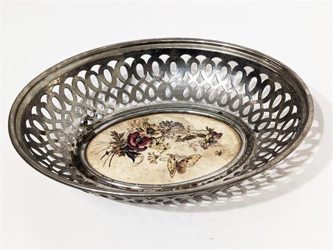 Antiker versilberter Brotkorb mit bemalter Keramikplatte