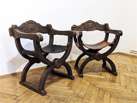 Zwei Stühle im Renaissance Stil