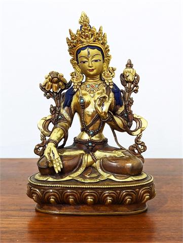 Vergoldete tibetische Tara Statue aus Kupfer mit Halbedelsteinbesatz
