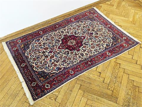 Alter handgeknüpfter orientalischer Teppich