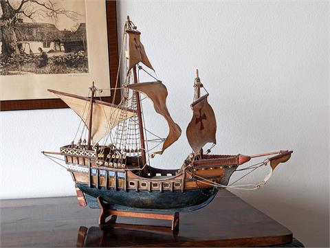Altes großes Modelbauschiff aus Holz