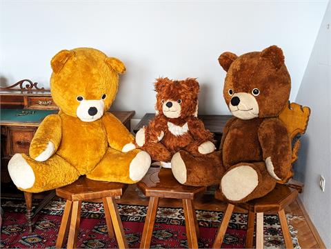 Drei alte Teddybären